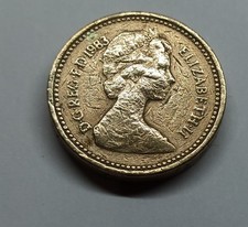Moneta inglese elisabetta usato  Rufina