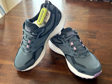 Sketchers run consistent for sale  Bellingham