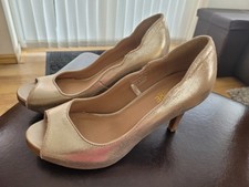 Gold colour peep for sale  HULL
