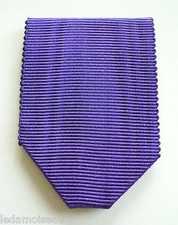 Ruban plié médaille d'occasion  Nanterre