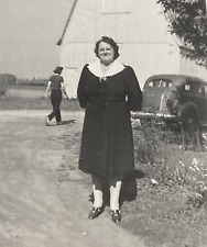 1943 woman standing for sale  New Hartford