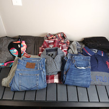 LOTE DE 17 CAMISAS MASCULINAS E FEMININAS MISTAS CALÇAS JEANS TOPS Revenda Revendedores comprar usado  Enviando para Brazil