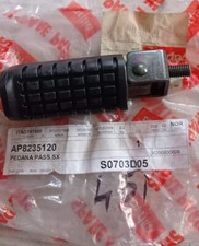 Aprilia pedane poggiapiedi usato  Lucca