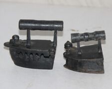 Antico 2 PC Vecchio Ferro Artigianato Piccolo Unico Forma Panno Carbone 10361 comprar usado Antico 2 PC Vecchio Ferro Artigianato Piccolo Unico Forma Panno Carbone 10361 comprar usado  Enviando para Brazil