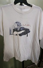 Camiseta branca vintage 2003 Kurt Cobain guitarra canhota Nirvana comprar usado  Enviando para Brazil