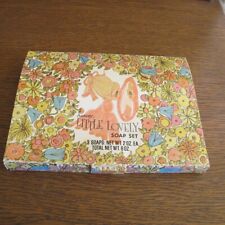 CONJUNTO DE SABONETES VINTAGE AMWAY LITTLE LOVELY DÉCADA DE 1970 FLOWER POWER comprar usado  Enviando para Brazil
