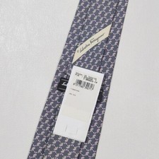 Gravata masculina SALVATORE FERRAGAMO GRAVATA CINZA ESTAMPA DE ELEFANTE E BORBOLETA 100% SEDA comprar usado  Enviando para Brazil