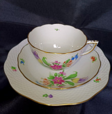 Tasse thé porcelaine d'occasion Tasse thé porcelaine d'occasion  Châteaudun