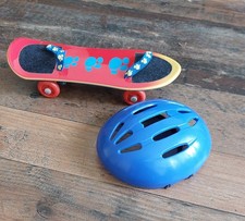 Puppenzubehör skateboard helm gebraucht kaufen  Berlin