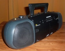 Radio cassette grundig d'occasion  Le Lude