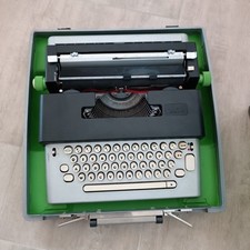 Macchina scrivere elettrica usato  Santeramo in Colle
