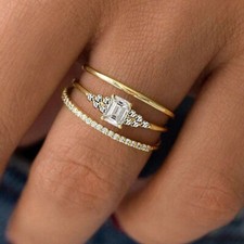 Um conjunto de 3 peças anel de noivado de casamento feminino folheado a ouro 18k cintilante CZ comprar usado  Enviando para Brazil