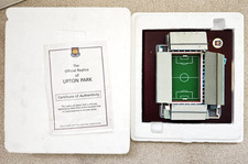 Danbury Mint West Ham Upton Park Estádio Oficial Réplica Modelo Muito Raro Na Caixa comprar usado Danbury Mint West Ham Upton Park Estádio Oficial Réplica Modelo Muito Raro Na Caixa comprar usado  Enviando para Brazil
