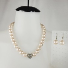 Pearl necklace earrings d'occasion  Expédié en Belgium