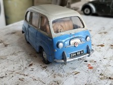 Spot tri ang usato Spot tri ang usato  Roma