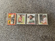 Pacote de rack de futebol 1981 Topps com arte centralizada monge controle remoto frontal - talvez Montana RC?, usado comprar usado Pacote de rack de futebol 1981 Topps com arte centralizada monge controle remoto frontal - talvez Montana RC?, usado comprar usado  Enviando para Brazil