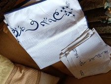 Tovaglia con tovaglioli usato Tovaglia con tovaglioli usato  Roma