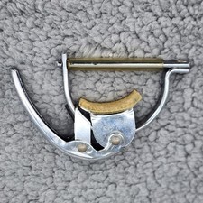 Guitarra Hamilton vintage feita nos EUA cromada capo essencial elétrica ou acústica comprar usado  Enviando para Brazil