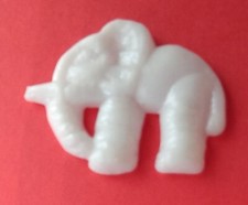 Fève plastique elephant d'occasion  Chinon