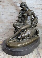 De Luxe Chair Nue Femelle Dame Femme Avec Chien Bronze Sculpture Statue comprar usado  Enviando para Brazil