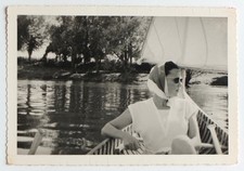 Femme élégante bateau d'occasion  Rouen-