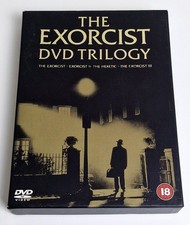 The Exorcist 1,2,3 - Trilogy DVD (2002) Box Set - Região 2 comprar usado The Exorcist 1,2,3 - Trilogy DVD (2002) Box Set - Região 2 comprar usado  Enviando para Brazil
