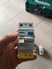 Hager cda765f interrupteur d'occasion Hager cda765f interrupteur d'occasion  Marseille VIII