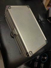 Nintendo schutzhülle aluminiu gebraucht kaufen  Fürstenfeldbruck