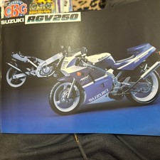 Suzuki rgv250 brochure. d'occasion  Expédié en Belgium