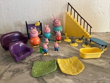 Lotto personaggi peppa usato  Roma