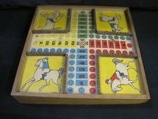Ancienne boîte jeux d'occasion  Vic-le-Comte