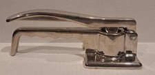 Britador de comprimidos Ocelco Inc Pro cromado resistente aço inoxidável metal 8,5" de comprimento, usado comprar usado  Enviando para Brazil