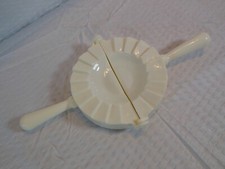 prensa para fazer tortas pierogies empanadas ou outros lanches plástico branco com alça comprar usado  Enviando para Brazil