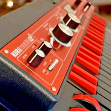 Korg microkorg limited d'occasion  Expédié en Belgium