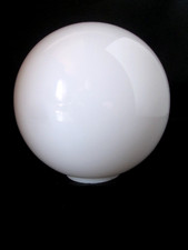 Globe glossy white d'occasion  Expédié en Belgium