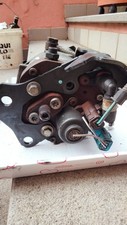 Pompa iniezione ford usato  Sindia