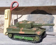 Véhicule miniature militaire d'occasion  Pérenchies