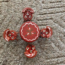 Mesa de jantar redonda vermelha miniatura para casa de bonecas 4 cadeiras floral pintada/i comprar usado  Enviando para Brazil