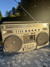 Boombox ghettoblaster sharp d'occasion  Le Chambon-sur-Lignon