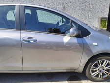 yaris d toyota 4d sol 1 4 usato yaris d toyota 4d sol 1 4 usato Italia