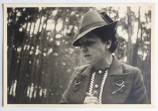 Portrait woman wood d'occasion  Expédié en Belgium