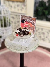 Trufas vintage artesanais em miniatura para casa de bonecas dia dos namorados em riser de vidro comprar usado  Enviando para Brazil