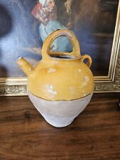 Jug yellow varnished d'occasion  Expédié en Belgium