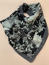 Foulard guess seta usato  Roma