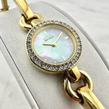 Relógio Citizen feminino pulseira berloque tom dourado Eco-Drive mostrador pérola, EW9172-52D comprar usado  Enviando para Brazil