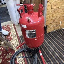 Pneumatic lb. sandblaster for sale Pneumatic lb. sandblaster for sale  Griffin
