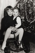 Foto vintage instantânea boneca menina árvore de Natal triciclo bicicleta +8850, usado comprar usado  Enviando para Brazil
