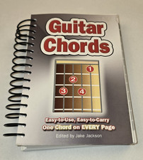 Guitar Chords: Easy-to-Use, Easy-to-Carry, One Chord on Every Page Musician comprar usado Guitar Chords: Easy-to-Use, Easy-to-Carry, One Chord on Every Page Musician comprar usado  Enviando para Brazil