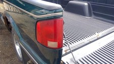 Lanterna traseira do driver com tinta preta ao redor da lente compatível com 94-03 S10/S15/SONOMA 96930 comprar usado  Enviando para Brazil