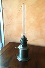 Ancienne lampe petrole d'occasion  Neuville-aux-Bois